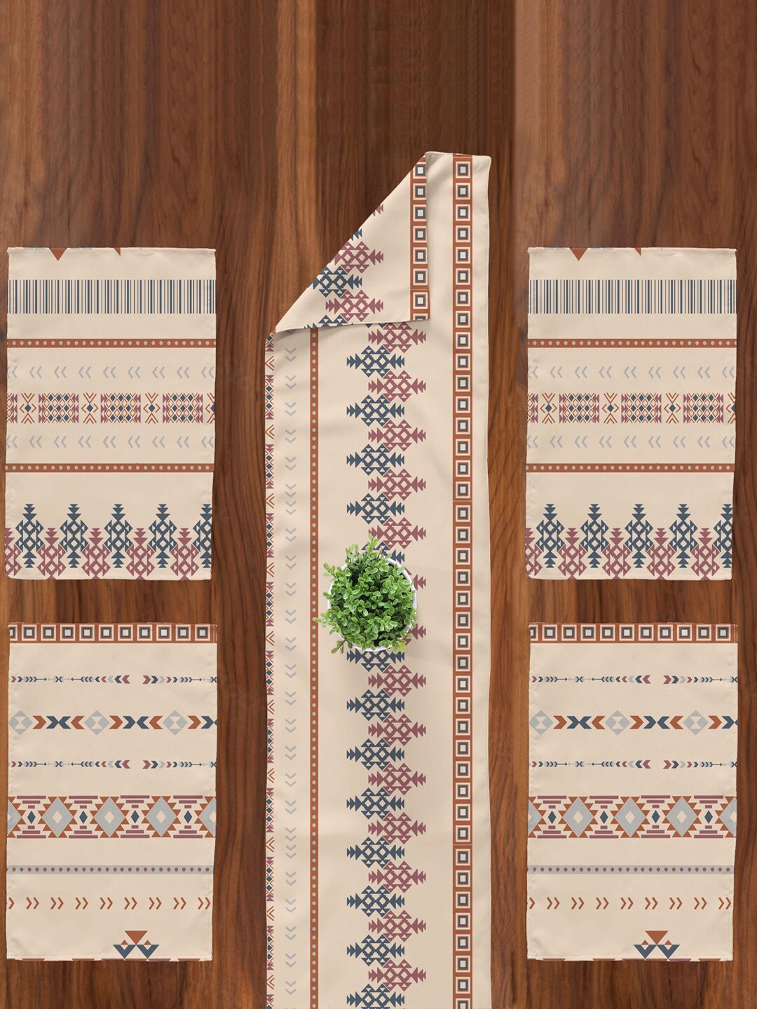

SPACES 5 Pieces Beige & Pink Geometric Printed Table Runner & Table Placemats
