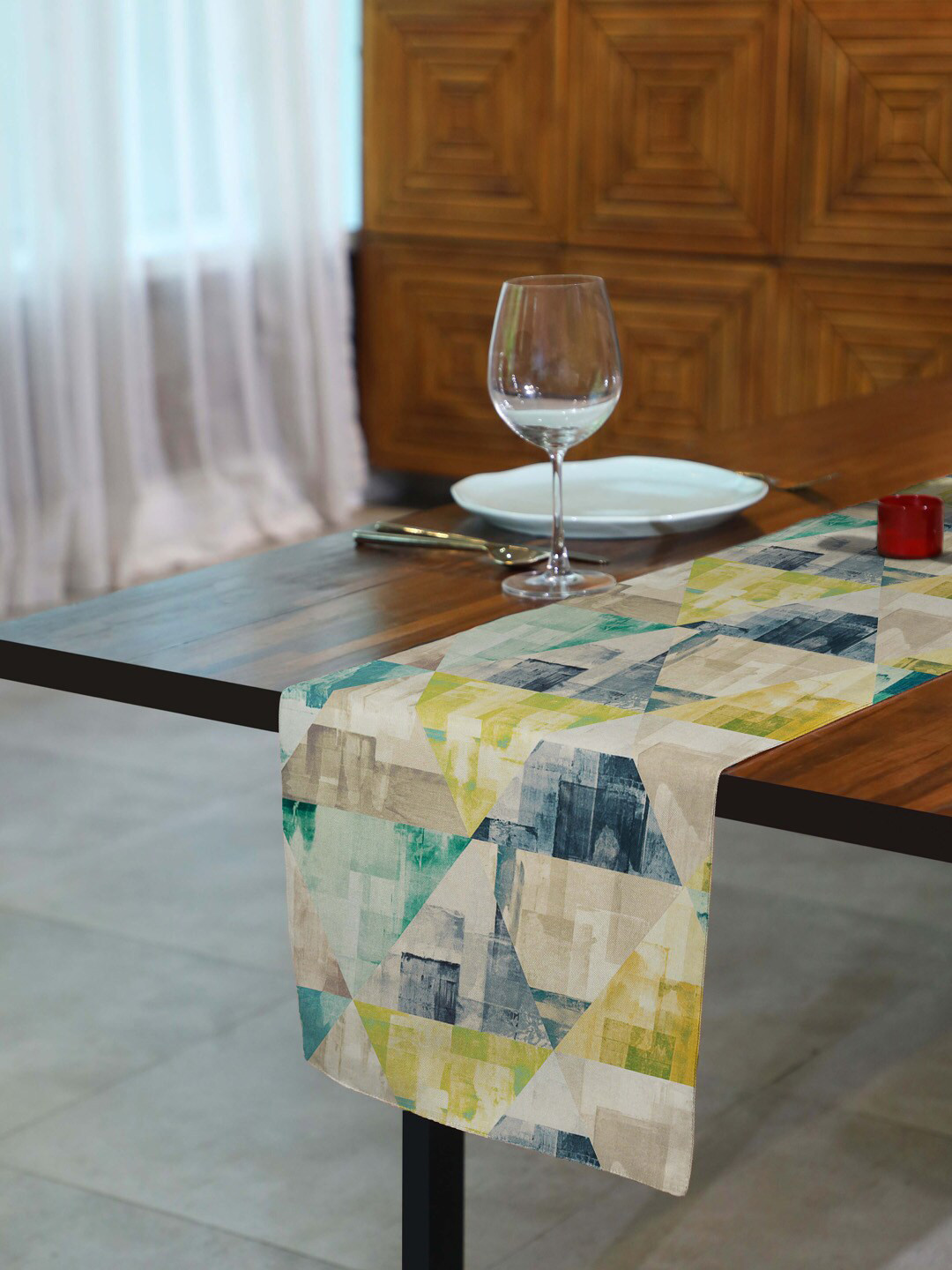 

SPACES 5 Pieces Teal Blue & Yellow Geometric Fusion Printed Table Runner & Placemats