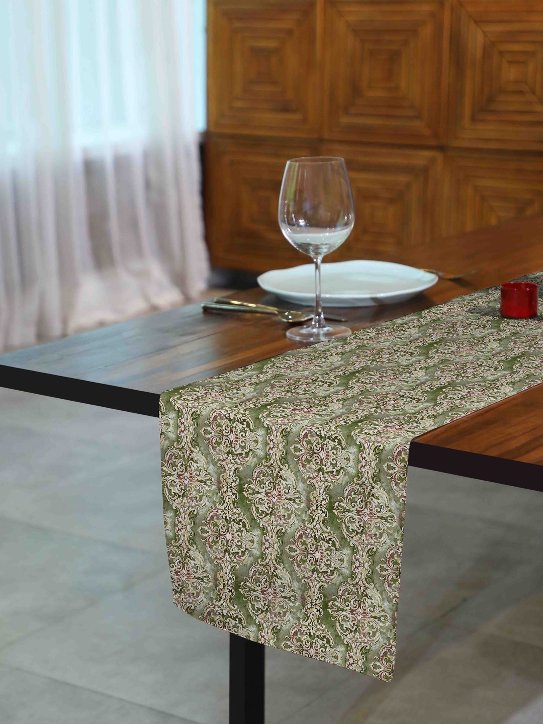 

SPACES Green & Beige 5 Pcs Ethnic Motifs Printed Reversible Table Runner & Table Placemats