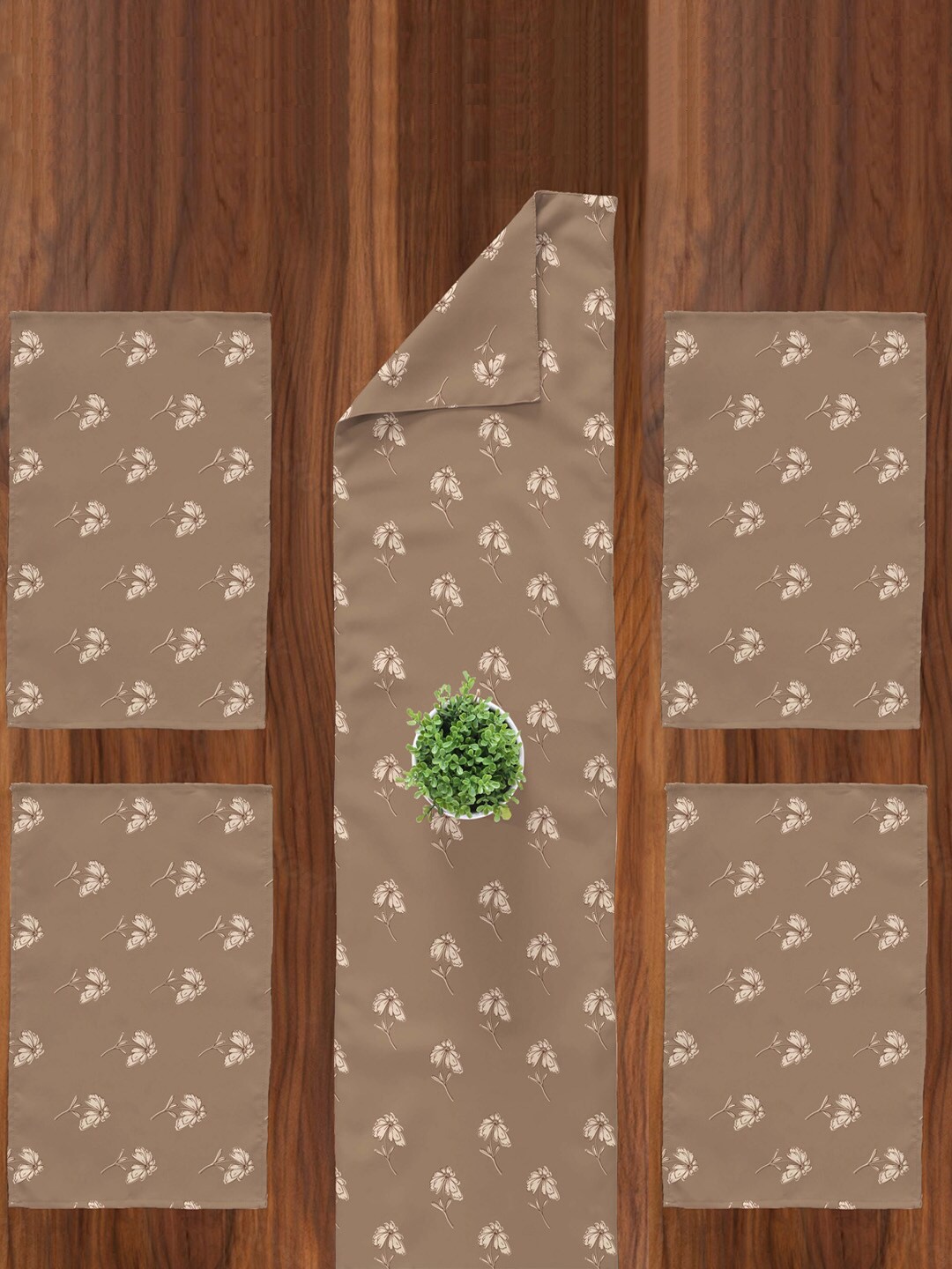 

SPACES 4 Pieces Matt Finish Table Placemats With 1 Table Runner, Brown