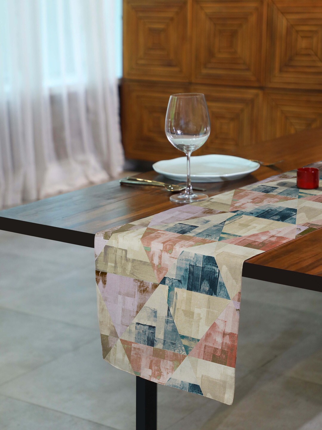 

SPACES 4 Pieces Matt Finish Table Placemats With 1 Table Runner, Taupe