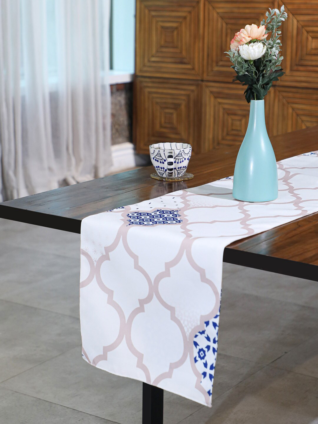 

SPACES White & Blue 5 Pcs Ethnic Motifs Printed Reversible Table Runner & Table Placemats