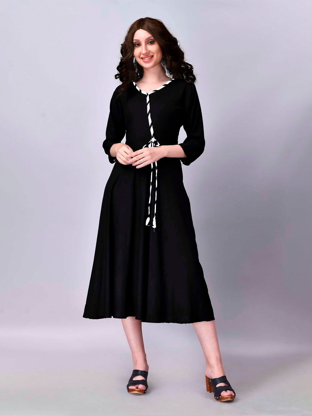

APNISHA Round Neck Midi Dress, Black