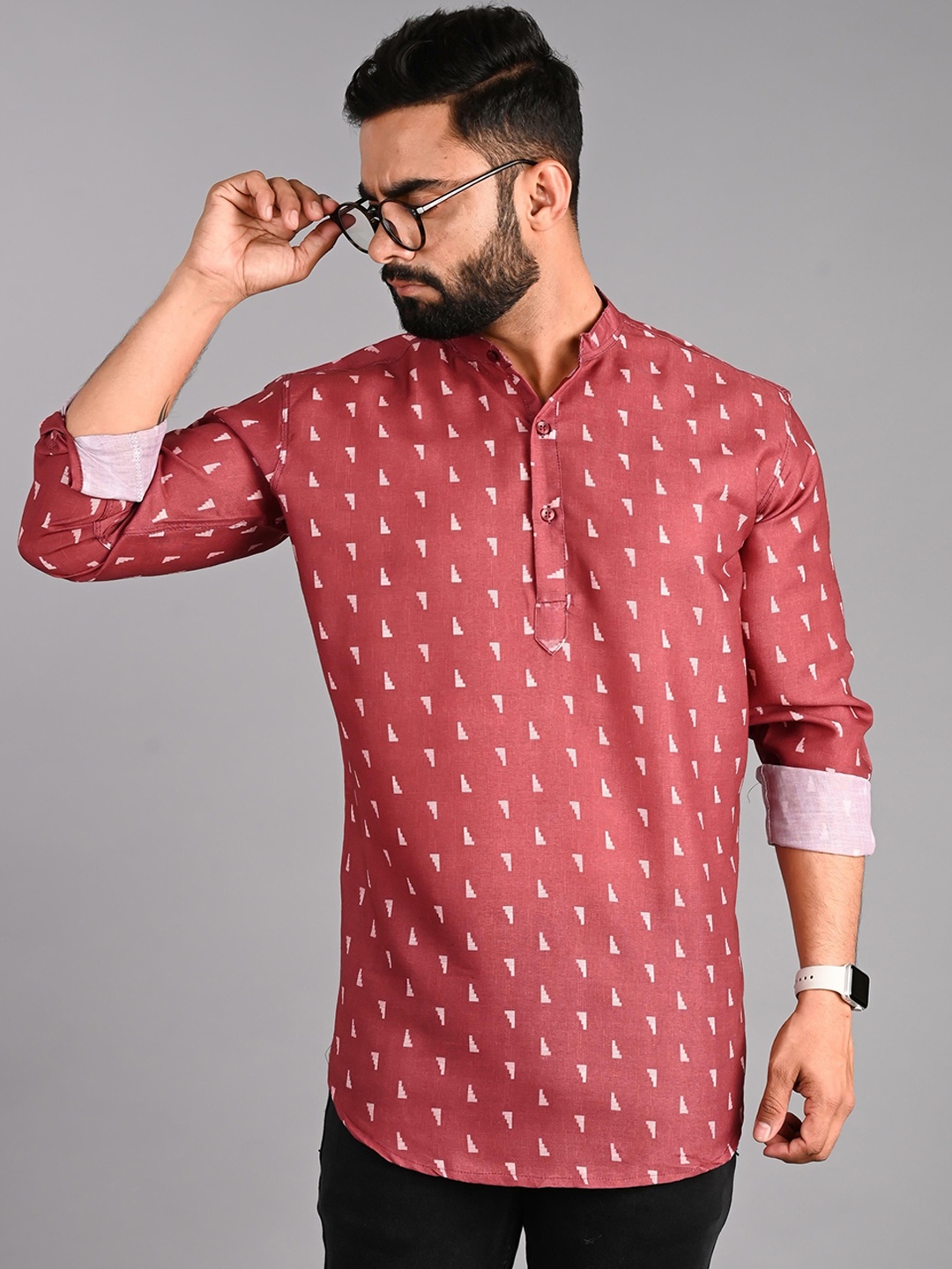 

FUBAR Mandarin Collar Geometric Printed Short Kurta, Maroon