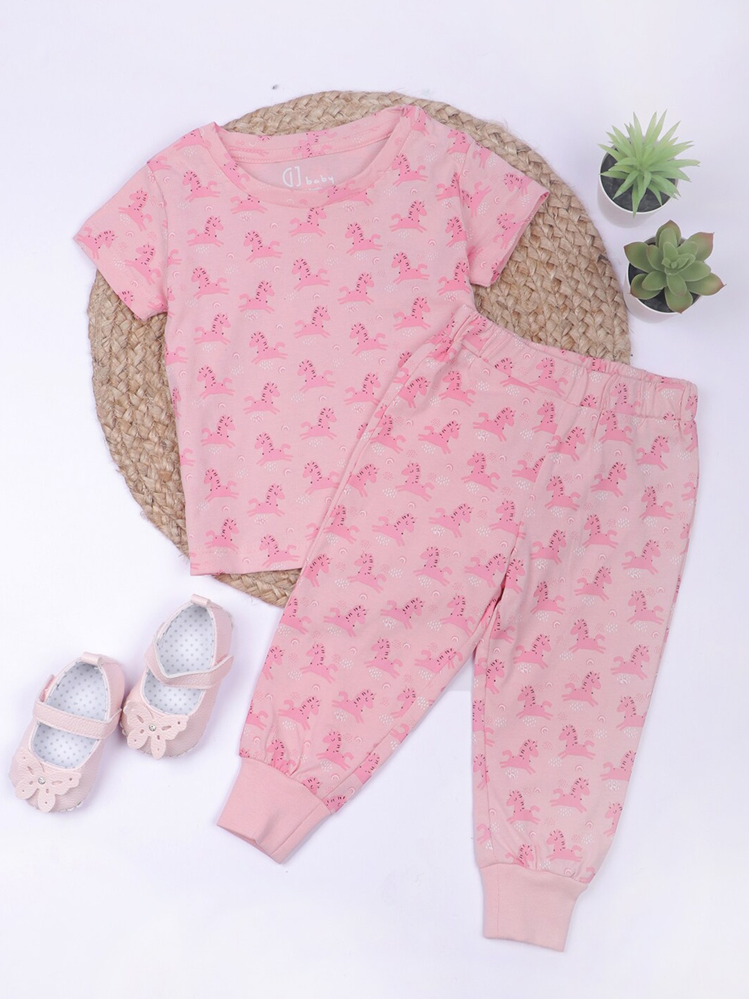 

Gini and Jony Girls Printed Cotton T-shirt with Joggers, Pink