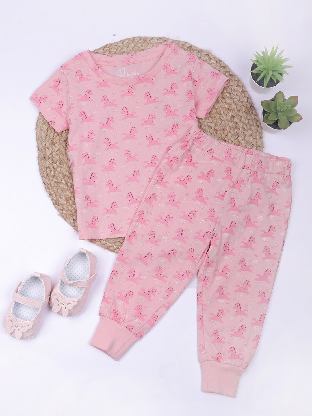 

Gini and Jony Girls Printed Cotton T-shirt with Joggers, Pink