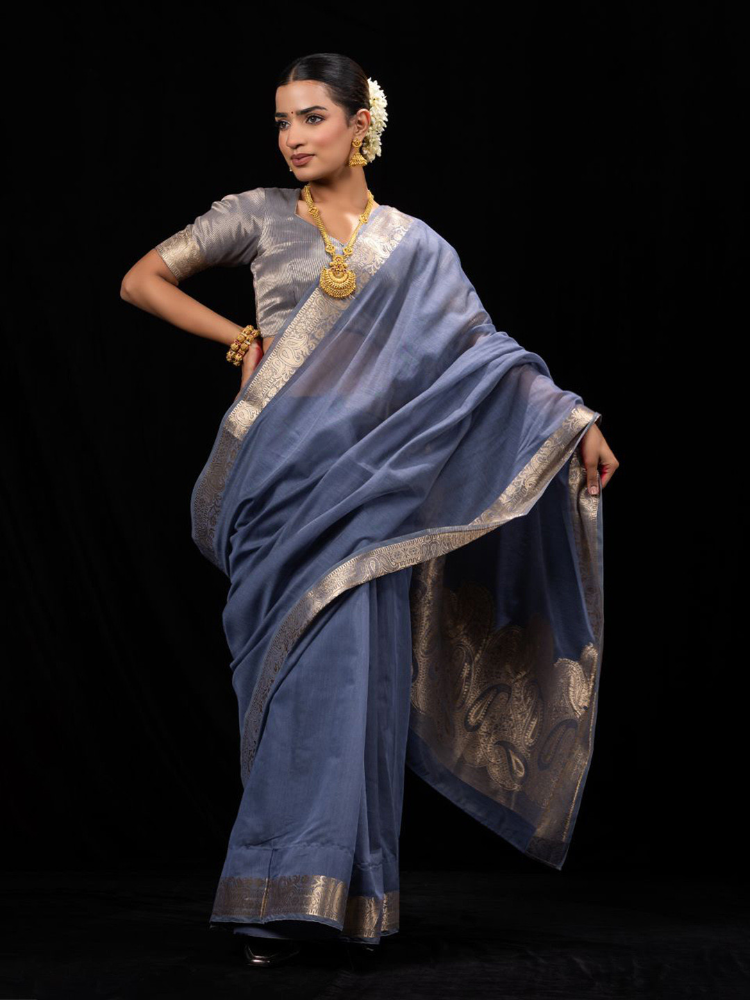 

Triyah Zari Silk Blend Saree, Blue