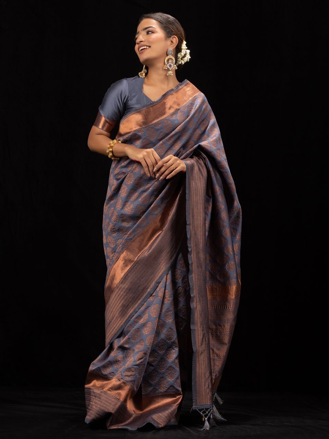 

Triyah Ethnic Woven Design Zari Saree, Grey