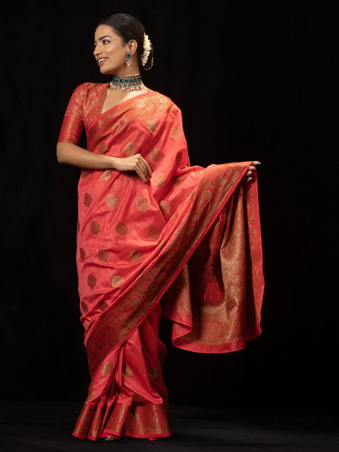 

Triyah Ethnic Motif Woven Design Zari Saree, Pink