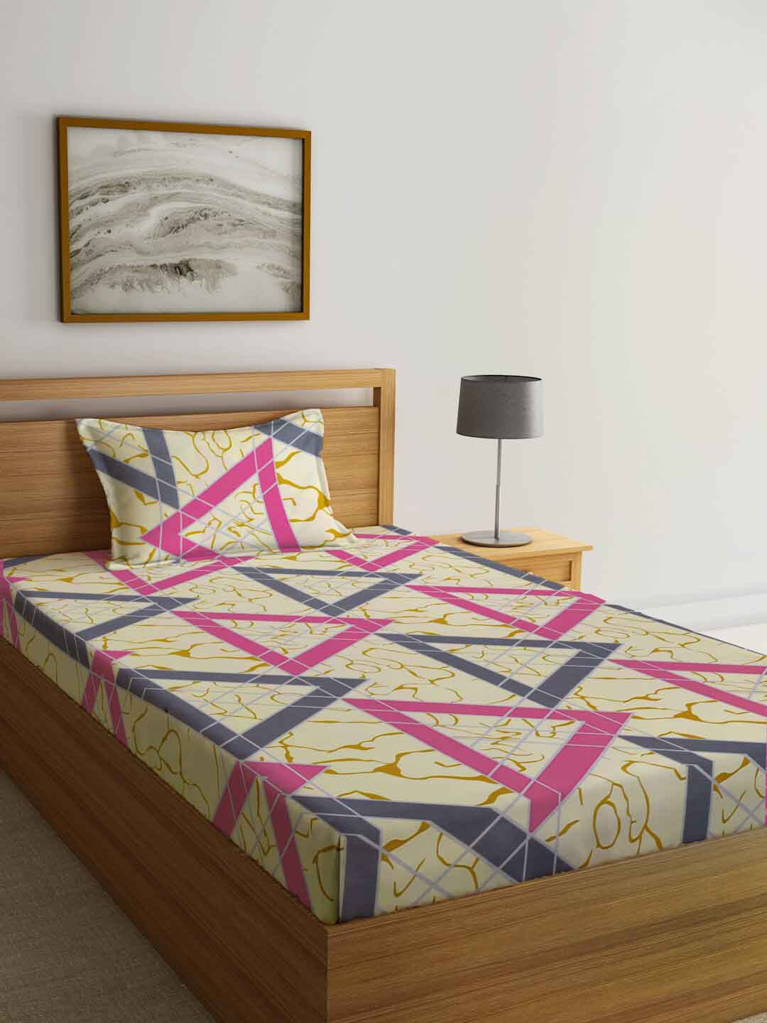 

KLOTTHE Yellow & Blue Geometric Printed 300TC Fitted Single Bedsheet With 1 Pillow Cover