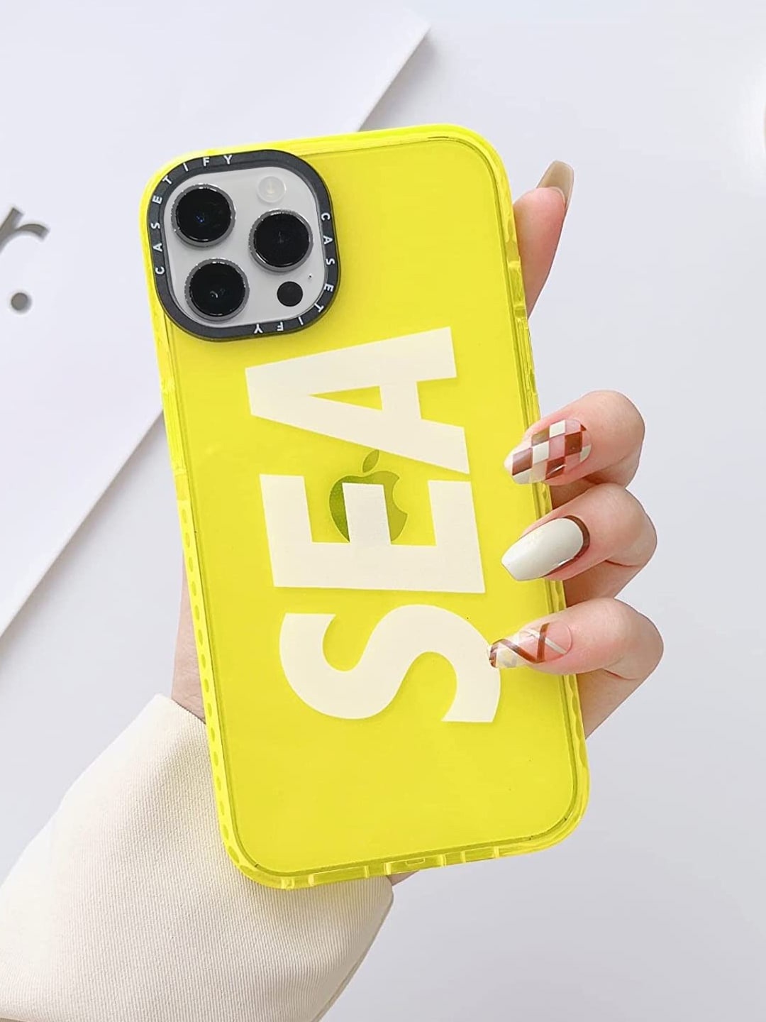 

TREEMODA Printed iPhone 13 Promax Phone Back Cover, Yellow