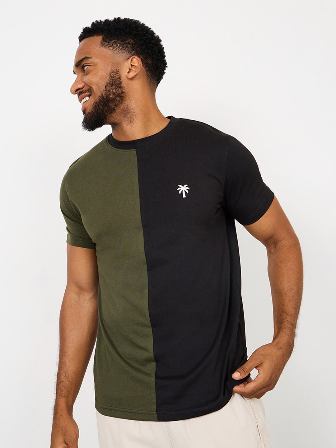 

Styli Colourblocked Round Neck Short Sleeves T-shirt, Olive
