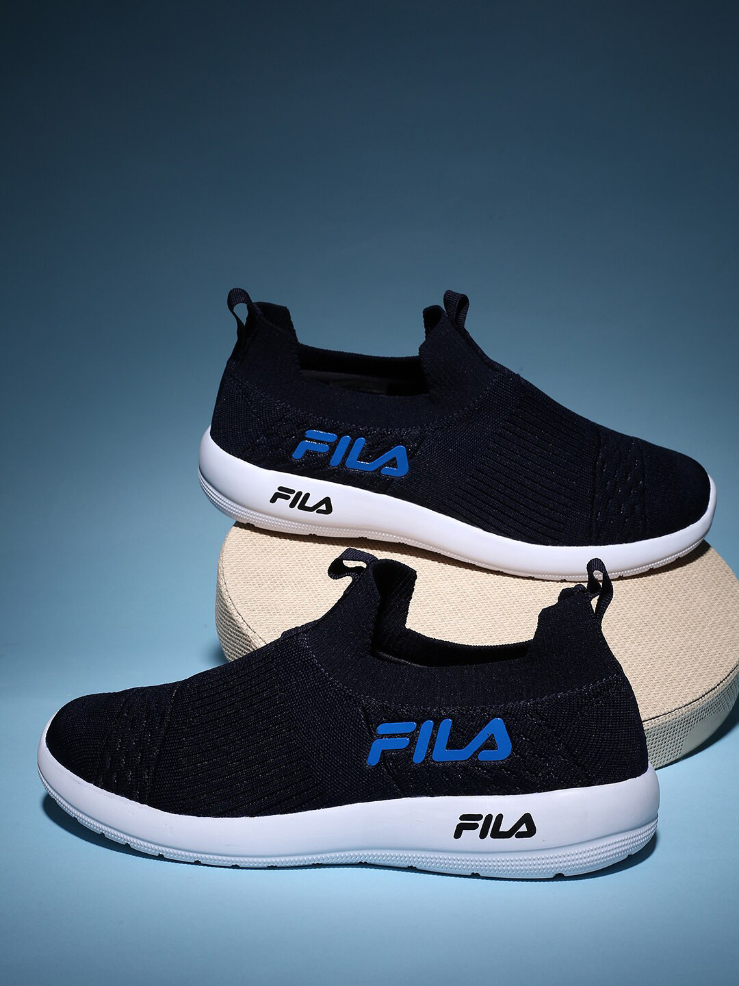

FILA Men DAIZ Lightweight Mesh Marking Running Shoes, Navy blue