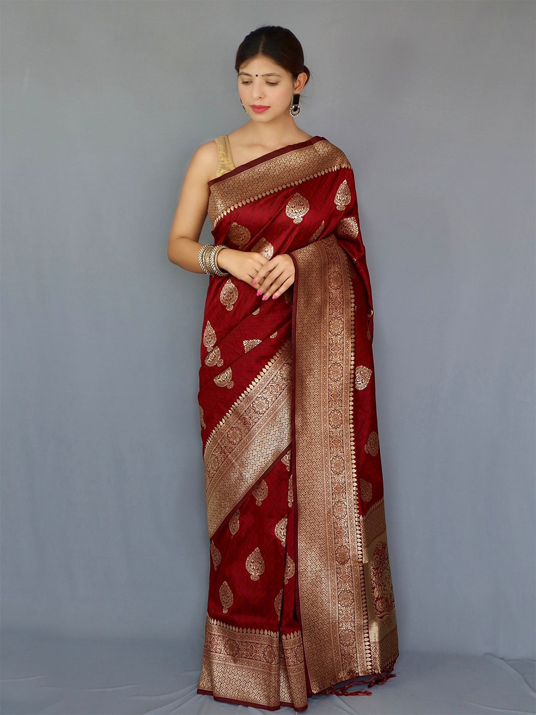 

VEERAX Woven Design Zari Pure Silk Paithani Saree, Maroon