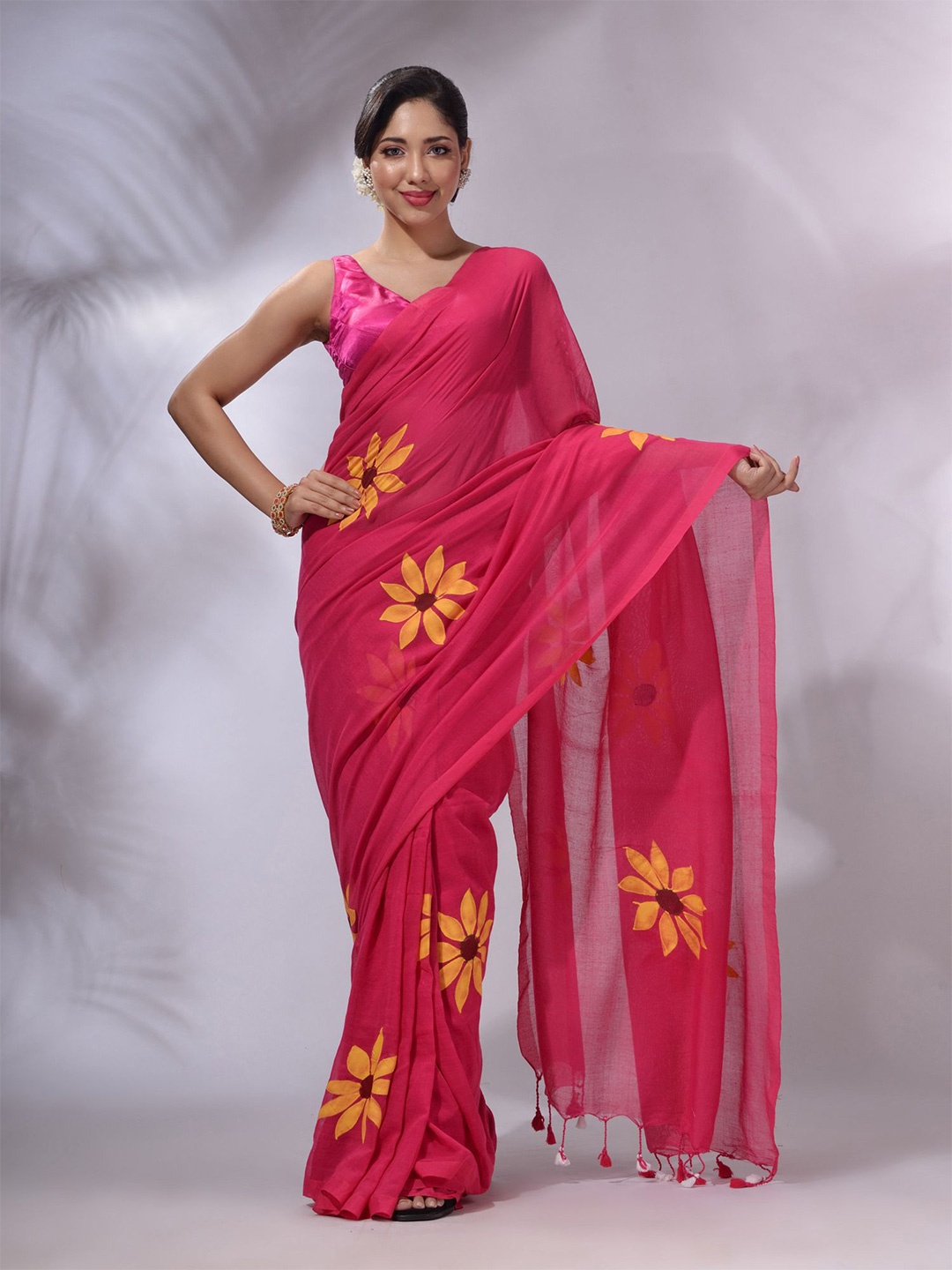 

Charukriti Floral Printed Pure Cotton Handloom Saree, Pink