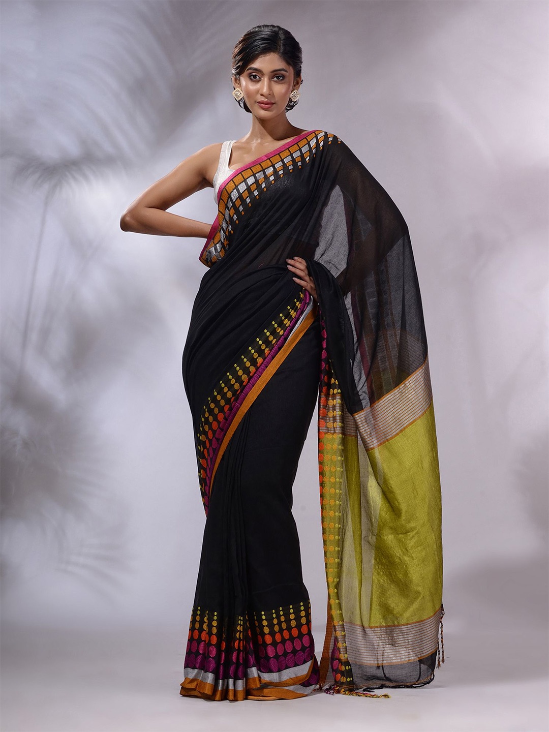 

Charukriti Pure Cotton Handloom Saree, Black