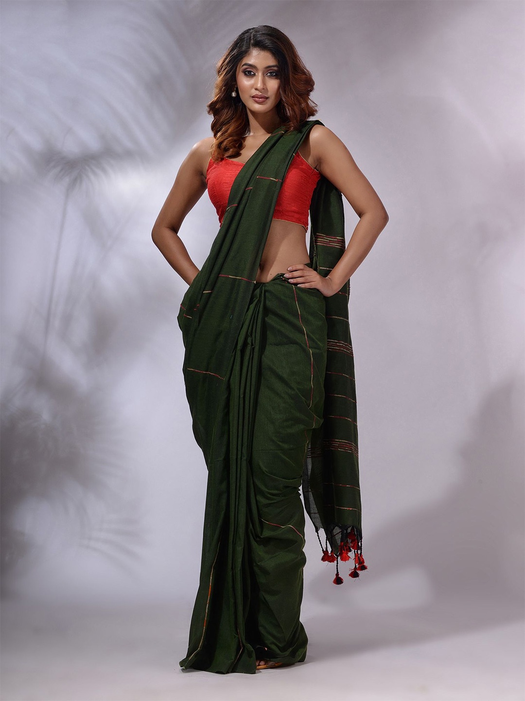 

Charukriti Striped Pure Cotton Handloom Saree, Green