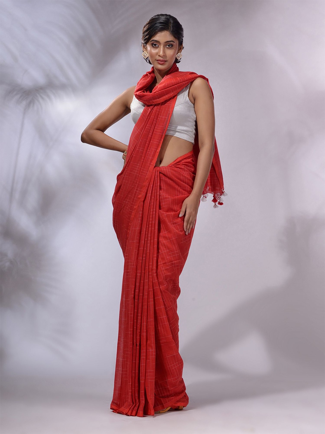 

Charukriti Checked Pure Cotton Saree, Red