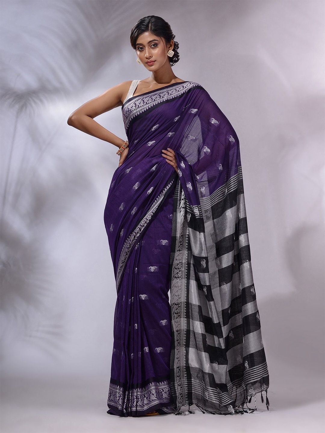 

Charukriti Ethnic Motifs Woven Design Pure Cotton Saree, Purple