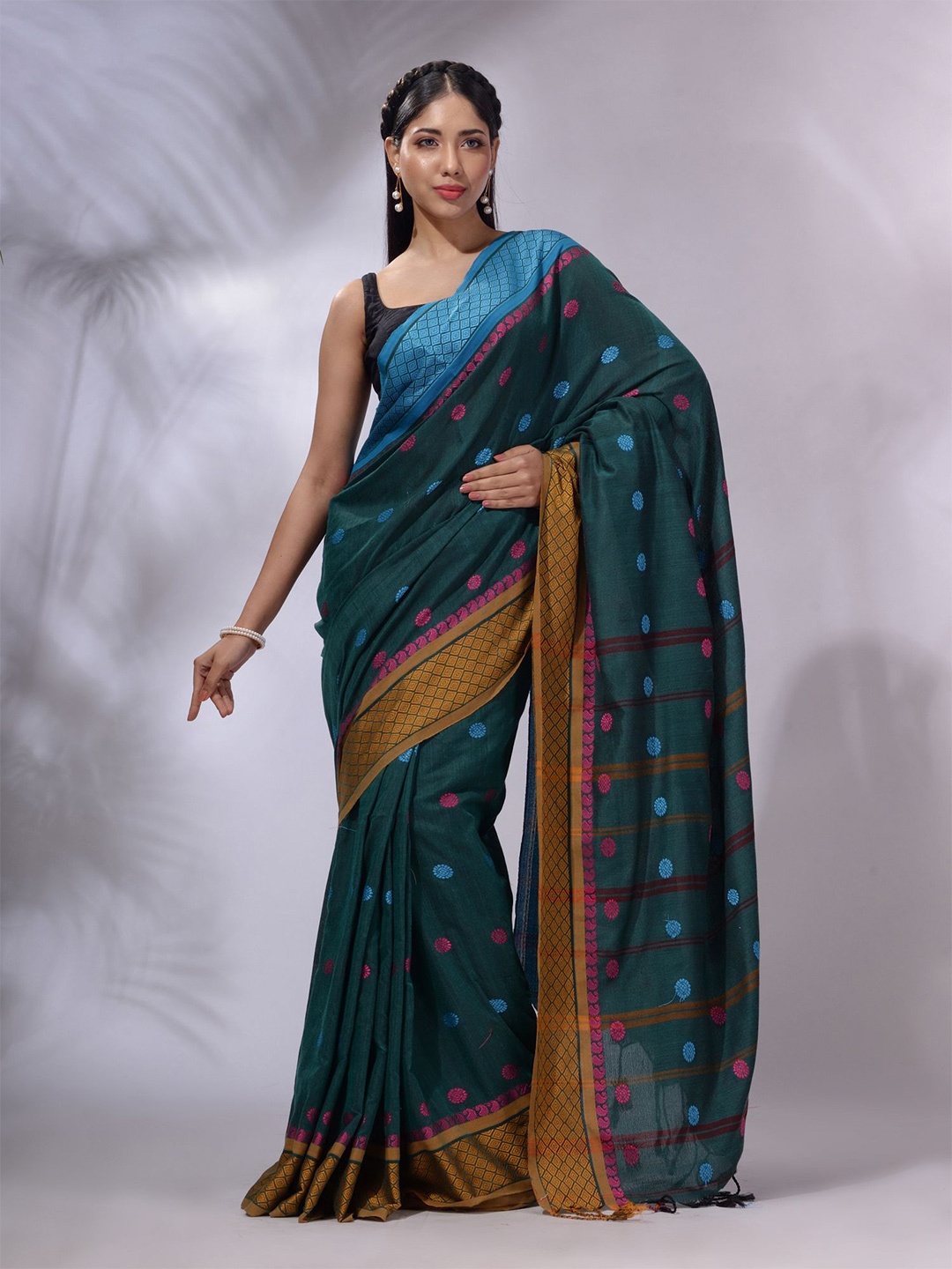 

Charukriti Floral Woven Design Pure Cotton Saree, Teal