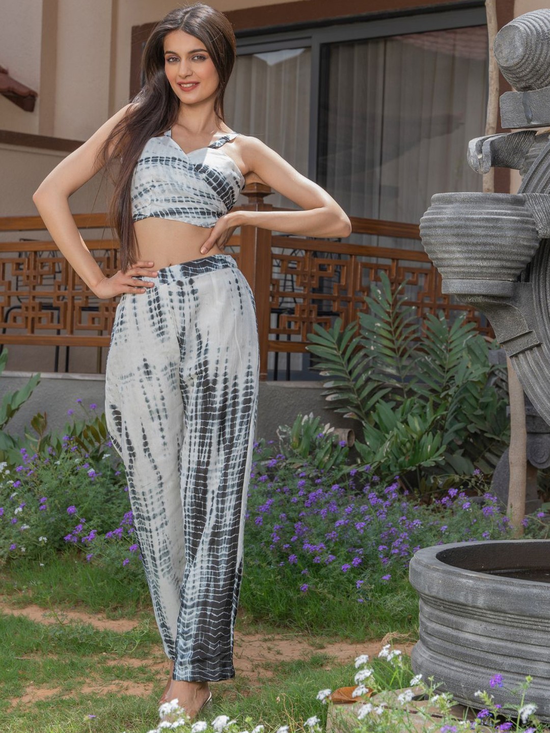

HOUSE OF JAMOTI Tie & Dye Printed Pure Cotton Crop Top With Trousers, Black