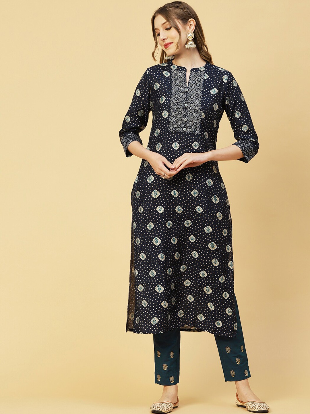 

FASHOR Navy Blue & White Abstract Foil Printed Straight Kurta