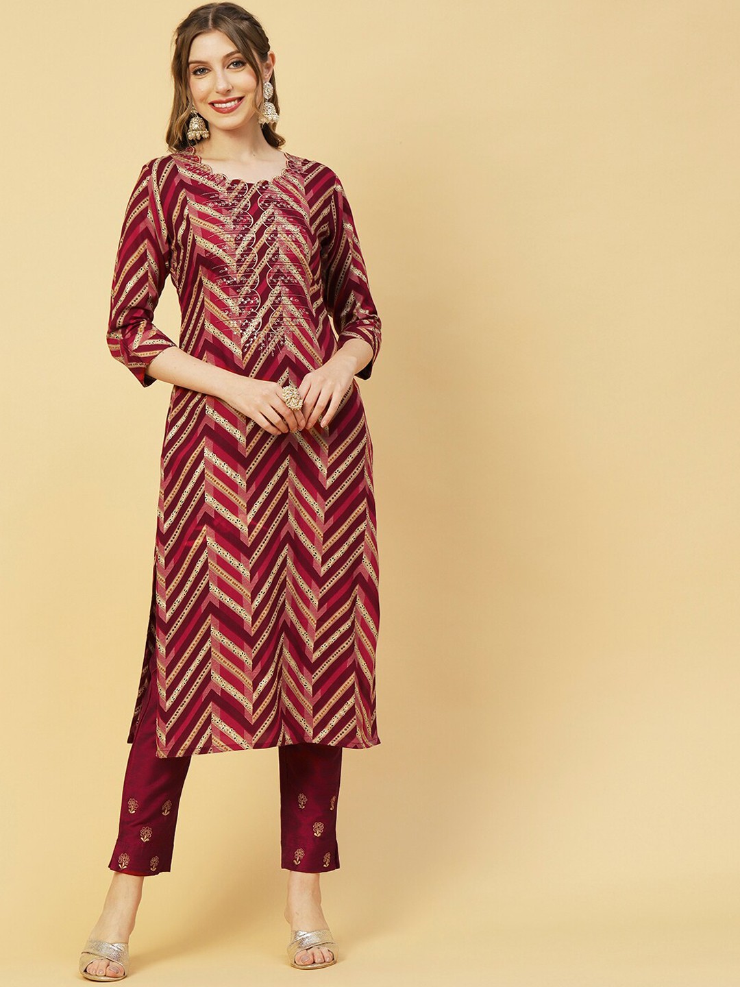 

FASHOR Chevron Printed Thread Work Kurta, Maroon