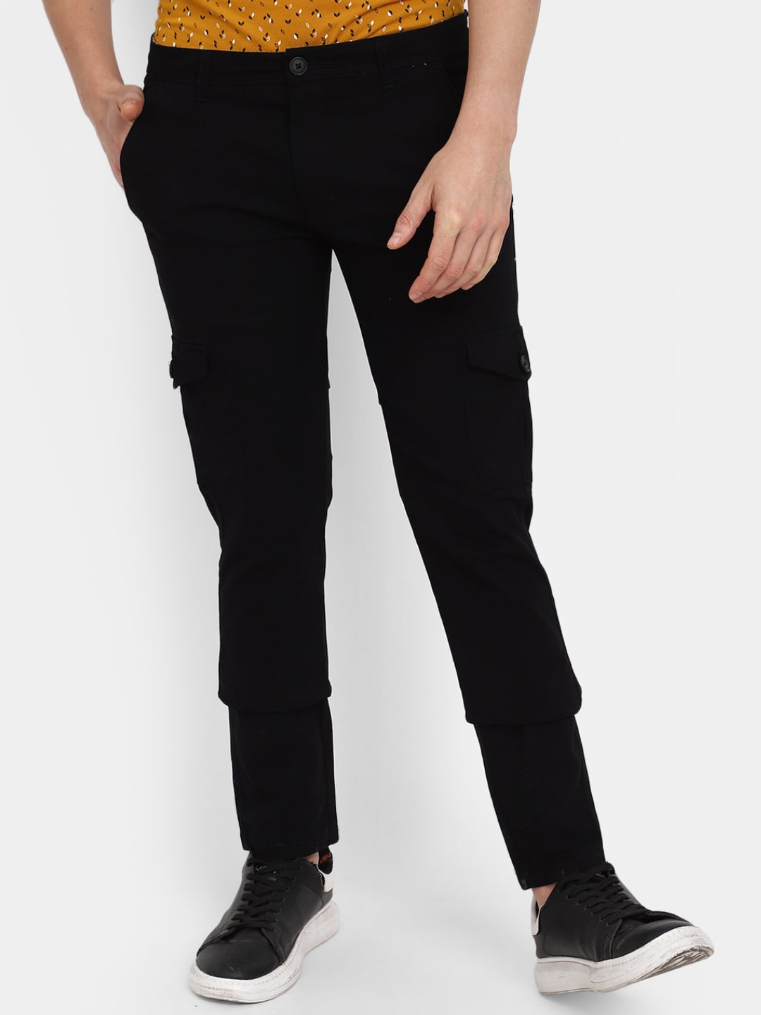 

V-Mart Men Mid - Rise Cotton Cargo Trousers, Black