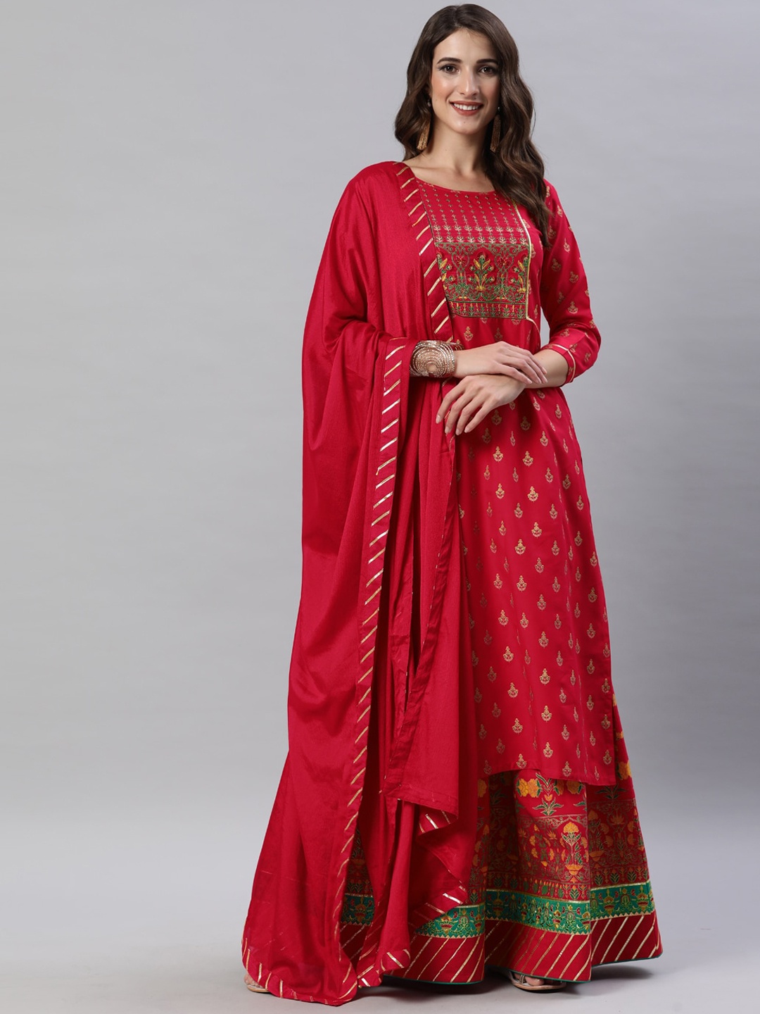 

SheWill Red & Gold Floral Embroidered Gotta Patti Kurta With Skirt & Dupatta