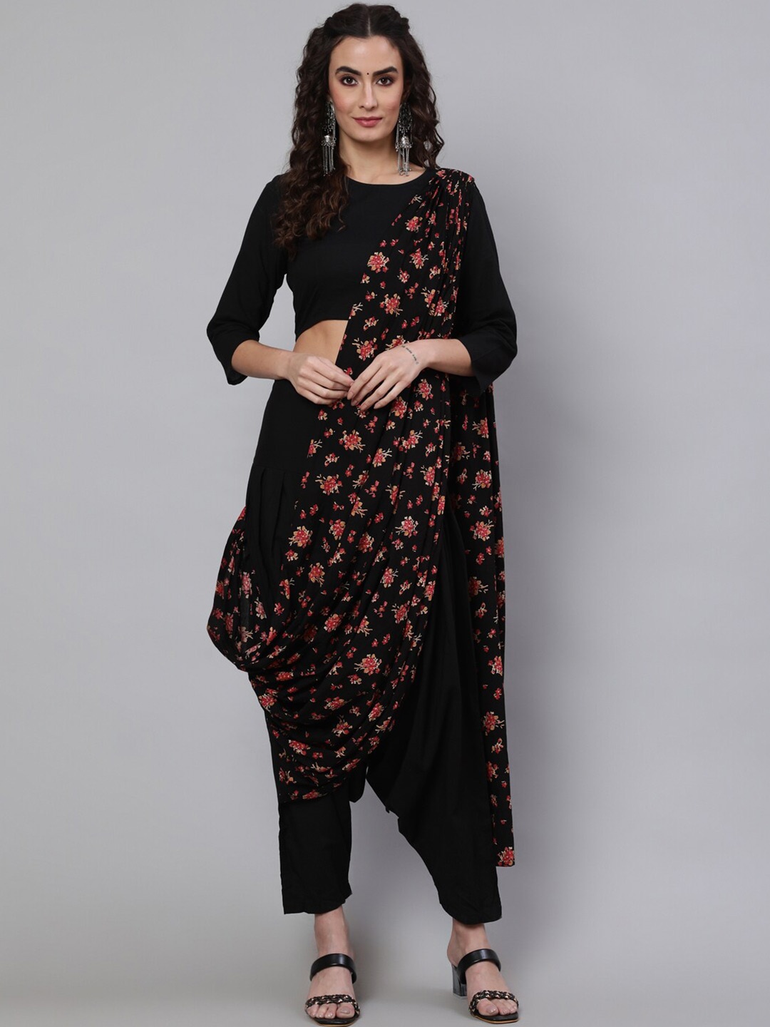 

Nayo Black & Red Floral Pure Cotton Palazzo Saree