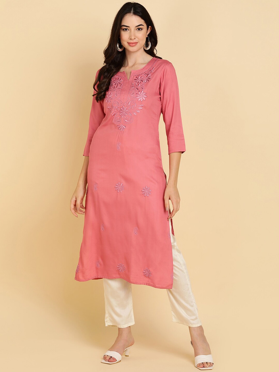 

MissKurti Notched Neck Embroidered Straight Kurta, Pink