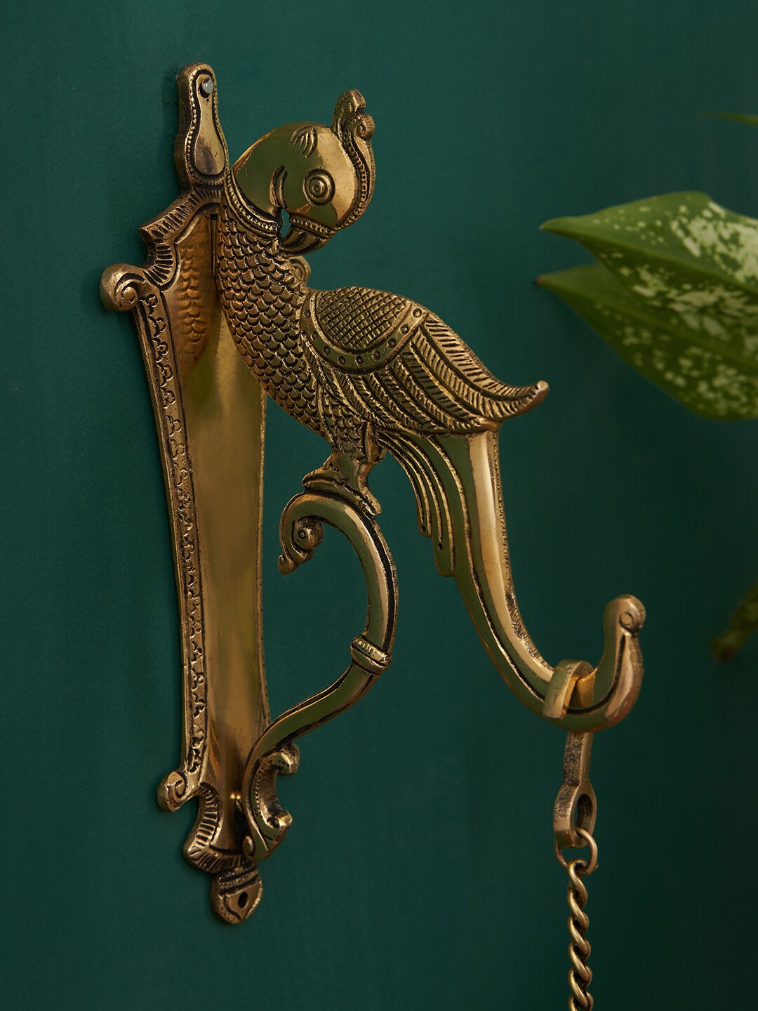 

DecorTwist Brass Antique Parrot Design Wall Hook, Gold