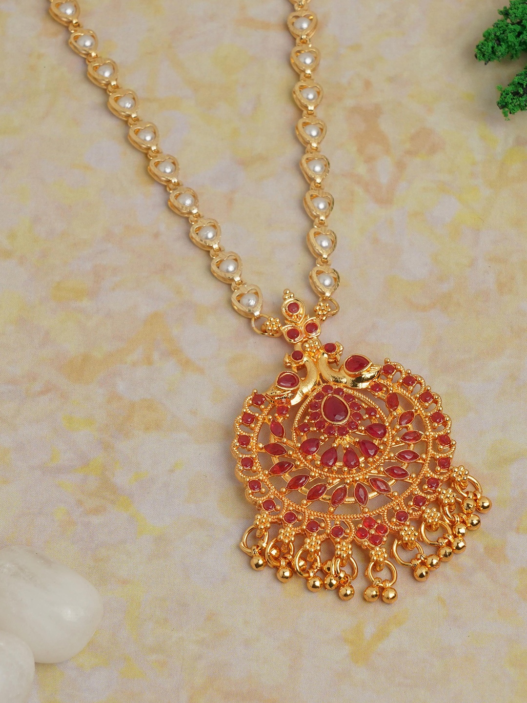 

LAFORWORD Brass Gold-Plated AD Studded Necklace