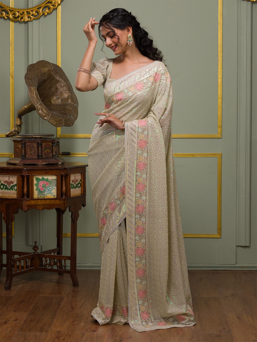 

Koskii Embellished Sequinned Poly Georgette Saree, Green