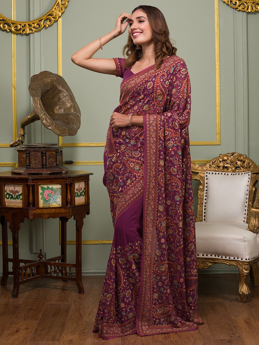 

Koskii Paisley Embroidered Poly Georgette Saree With Blouse Piece, Purple