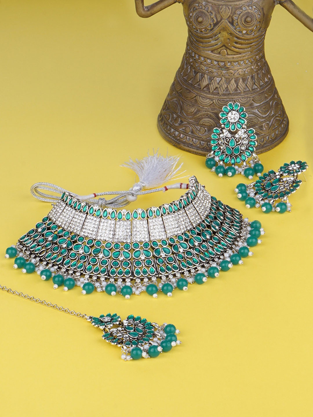 

Matushri Art Silver-Plated Kundan Choker Necklace Jewellery Set