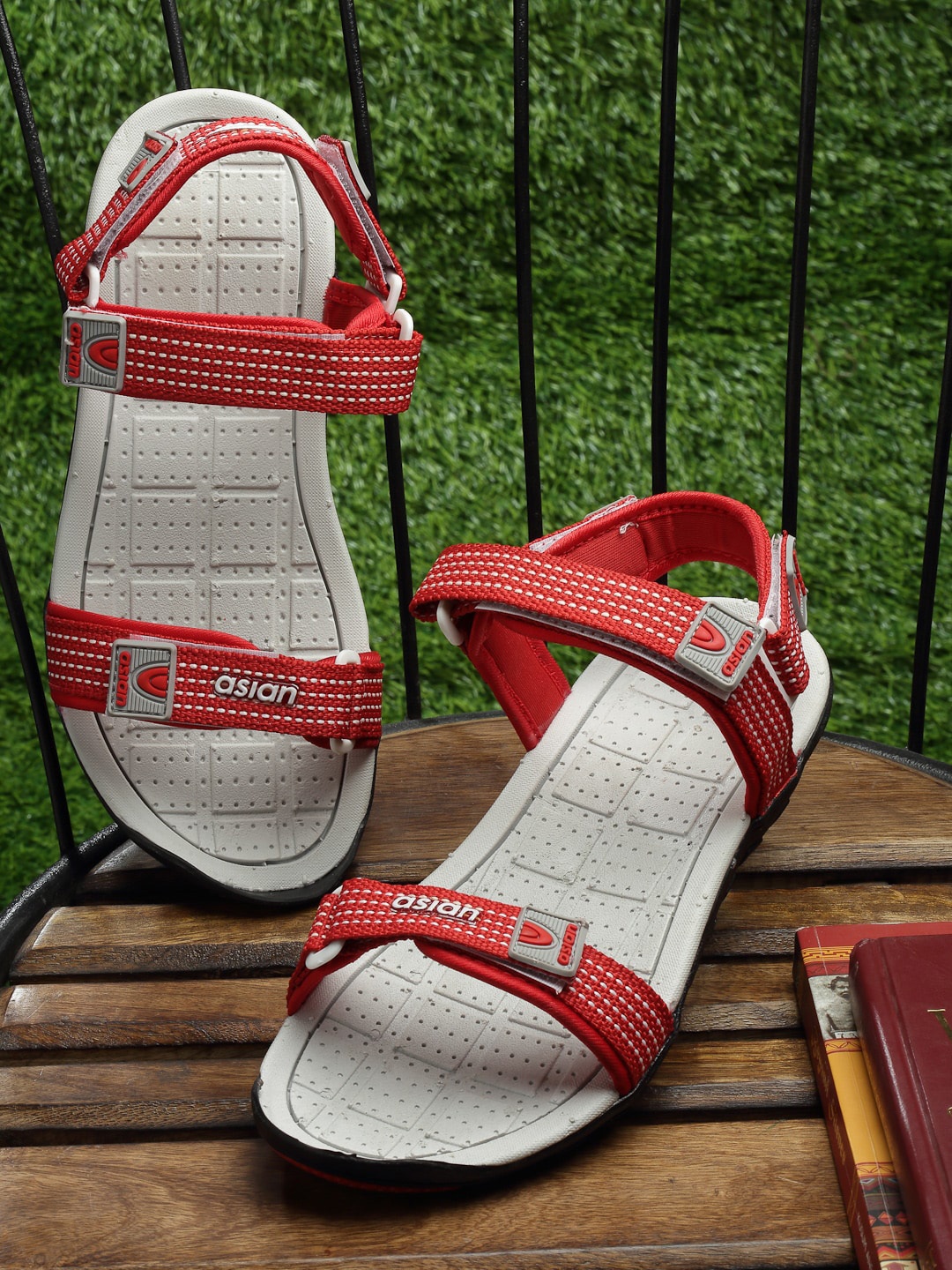 

ASIAN Men Vintage-21 Textured Sports Sandals, Red