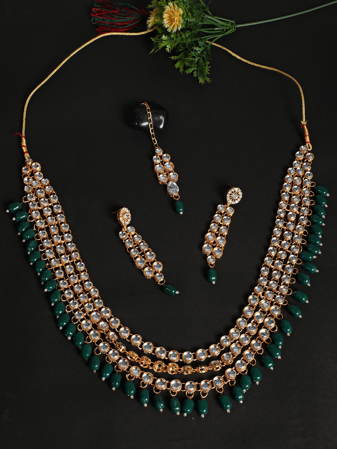 

Anouk Green Gold-Plated Kundan Studded & Beaded Layered Multistranded Jewellery Set