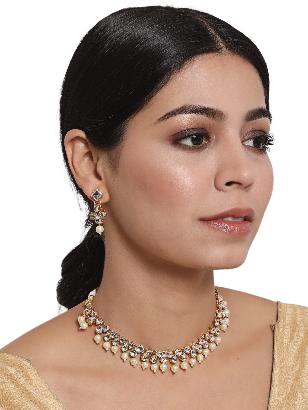 

Anouk Gold-Plated Kundan-Studded & Pearl Beaded Jewellery Set