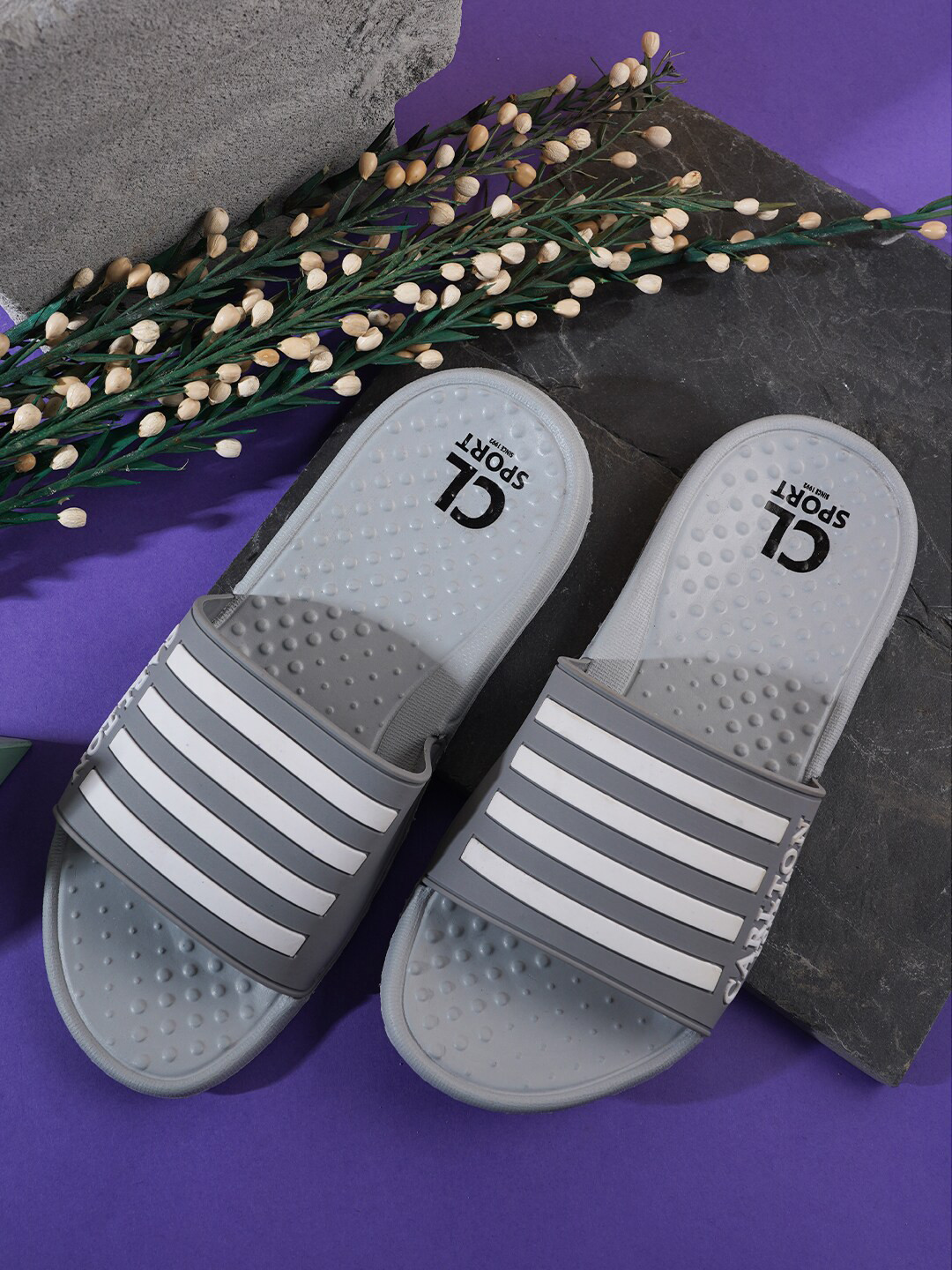 

Carlton London sports Men Striped Sliders, Grey