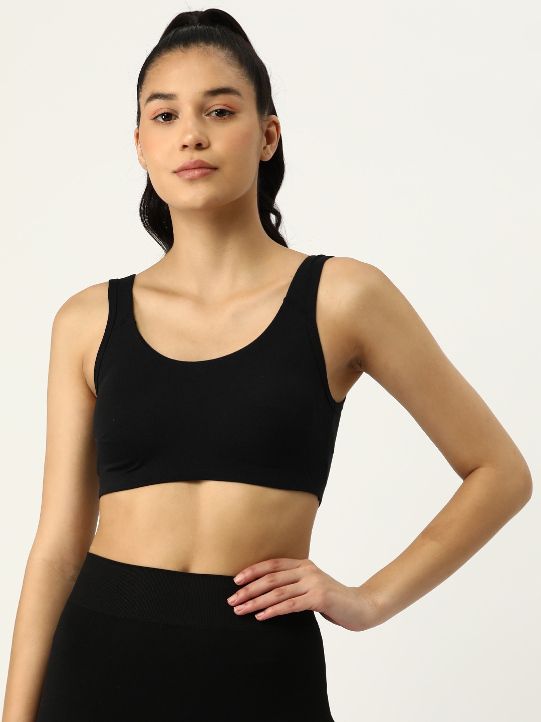 

AMOSIO Non Padded High Support Full Coverage Workout Bra, Black