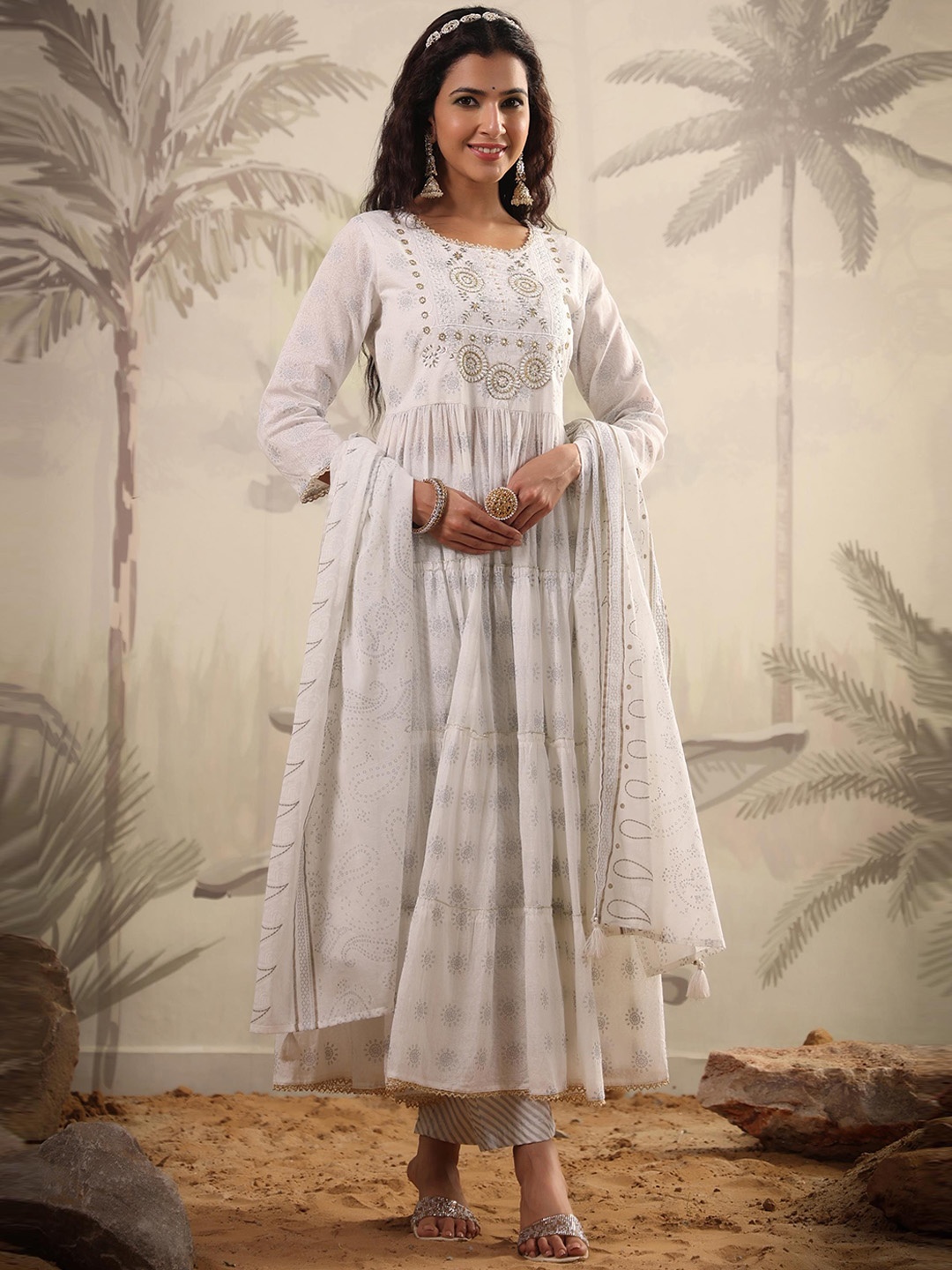 

SCAKHI Floral Printed Tiered Beads & Stones Pure Cotton Kurta with Trousers & With Dupatta, White
