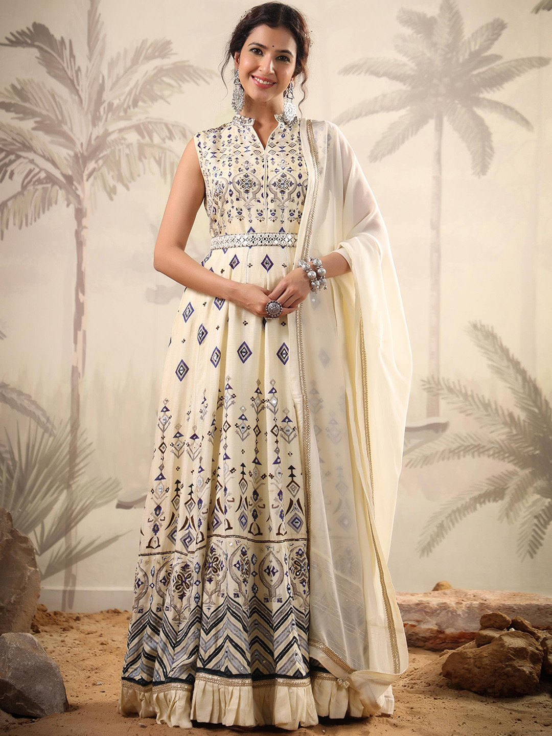 

SCAKHI Printed Anarkali Gown With Belt & Dupatta, Off white