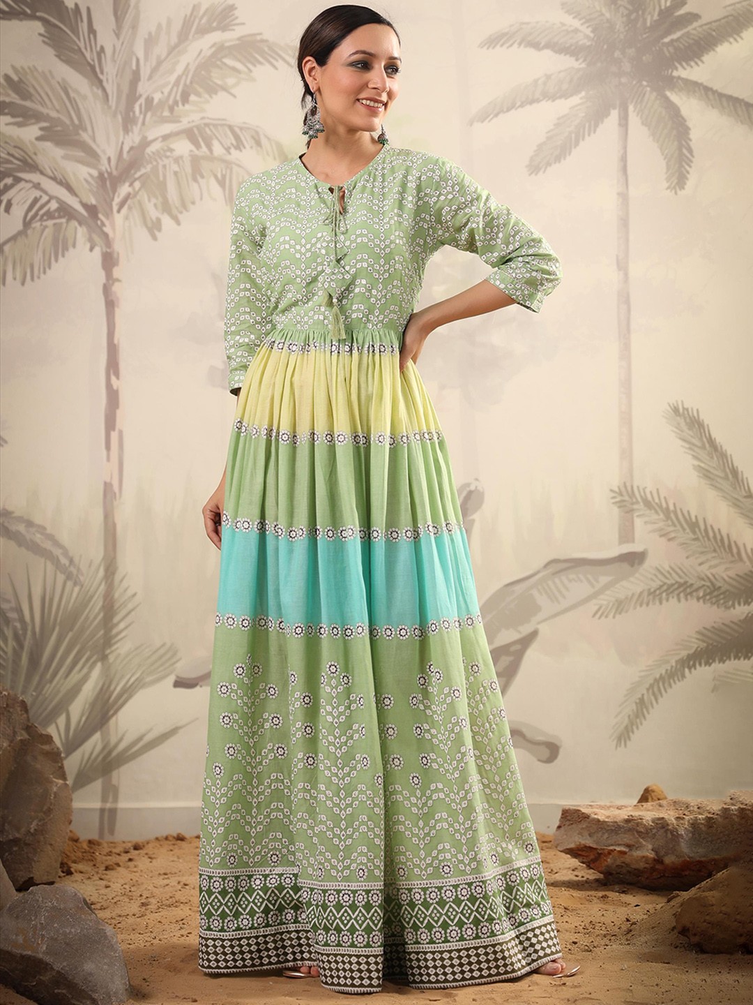 

SCAKHI Geometric Printed Pure Cotton Ethnic Dress, Green