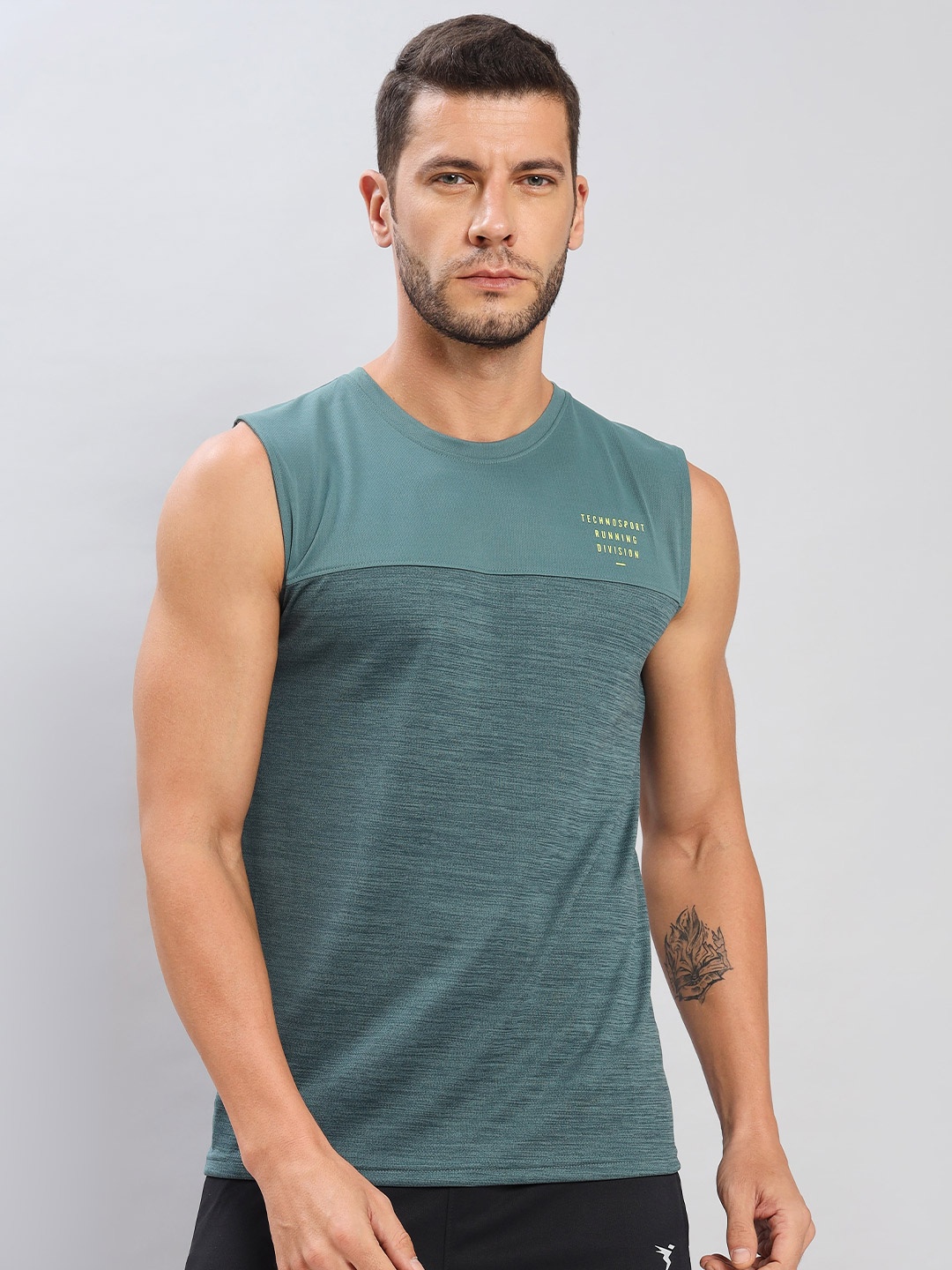 

Technosport Round Neck Sleeveles Antimicrobial Slim Fit T-shirt, Green