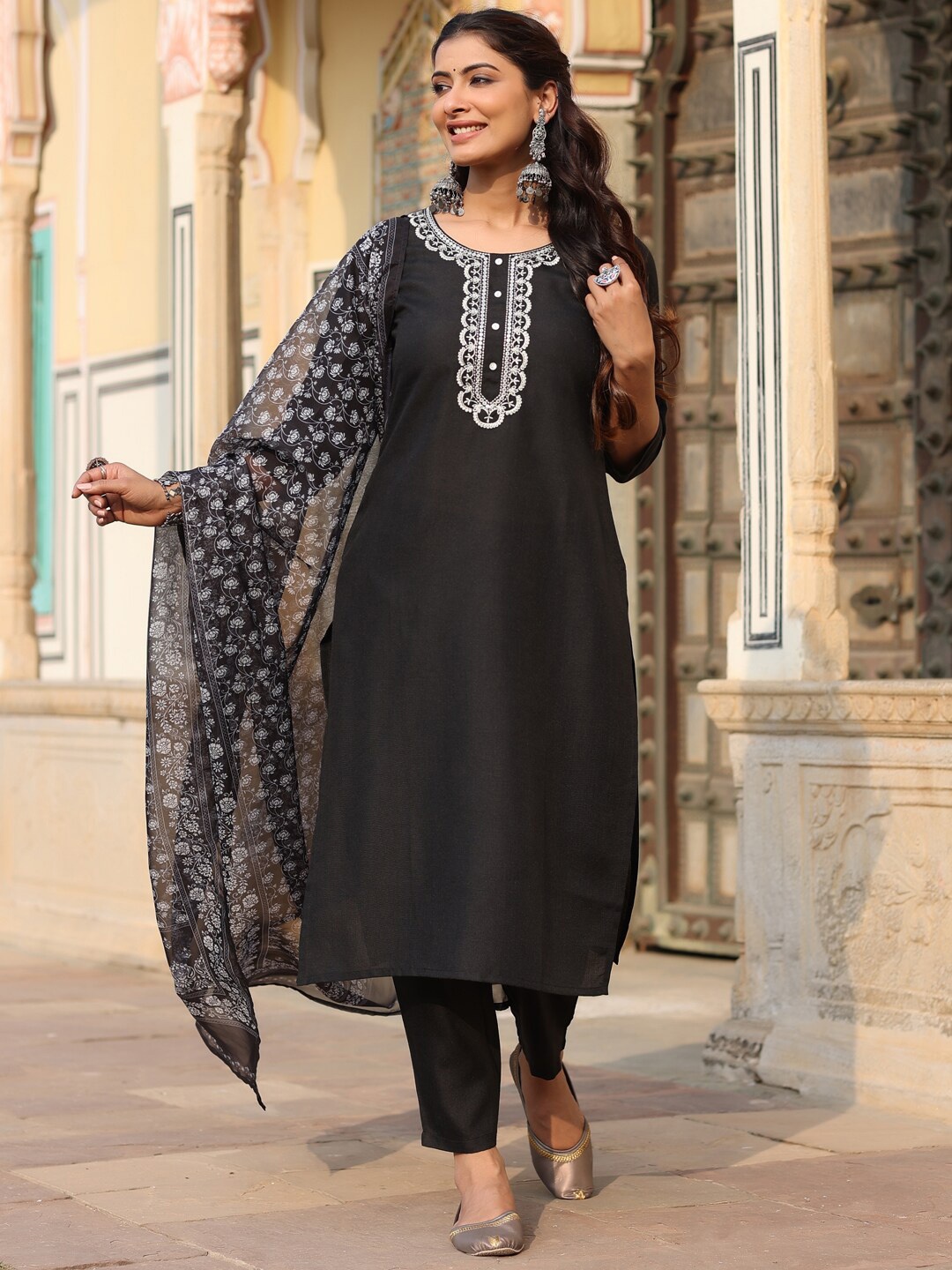 

Juniper Black Ethnic Motifs Yoke Design Kurta with Trousers & With Dupatta