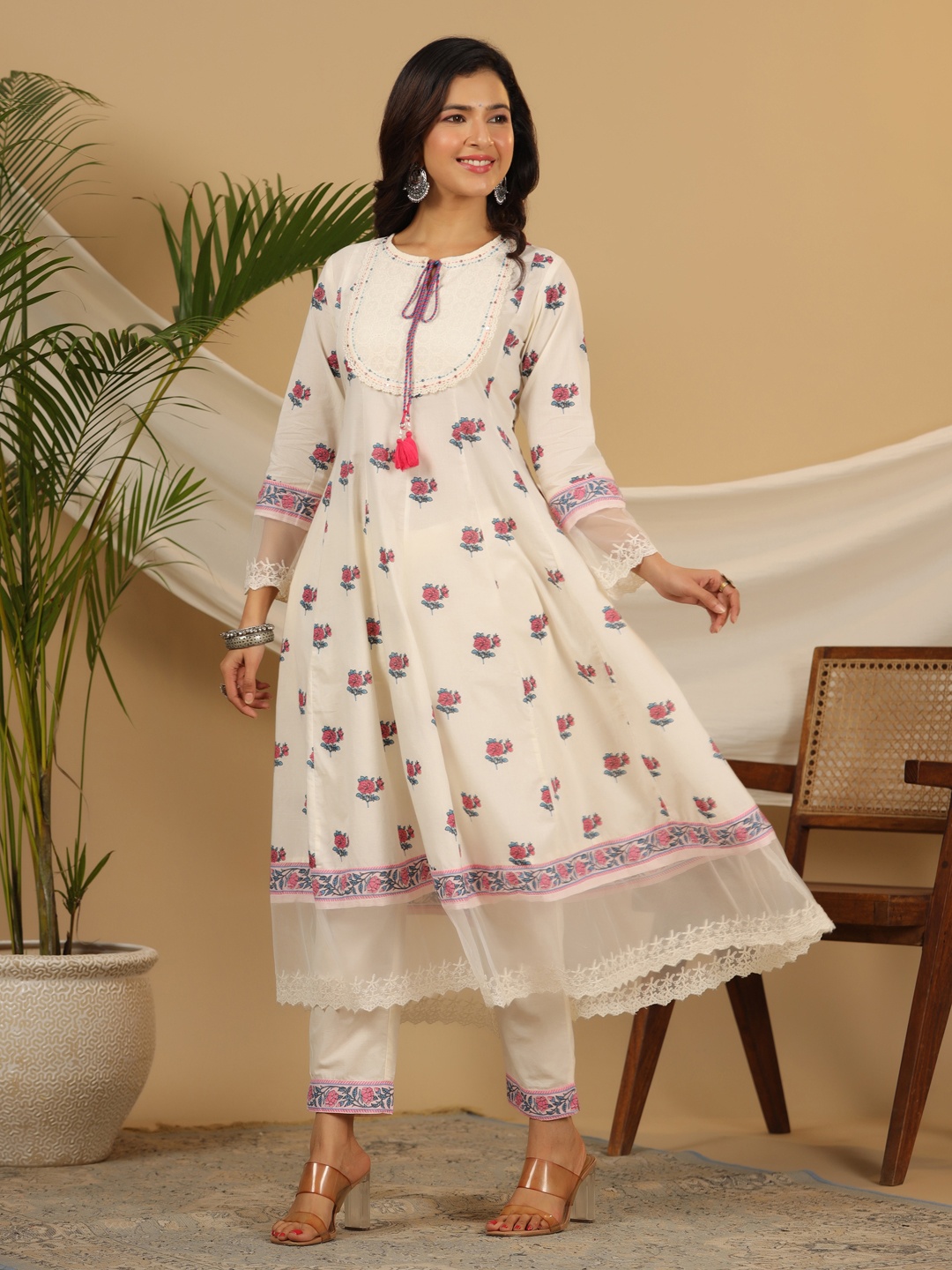 

Juniper Off White Floral Printed Panelled Sequinned Pure Cotton Kurta with Trousers