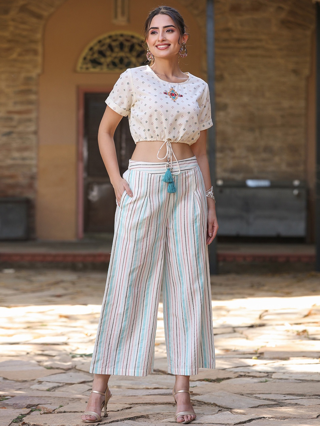 

Juniper Women Printed Ethnic Co-Ords, Off white