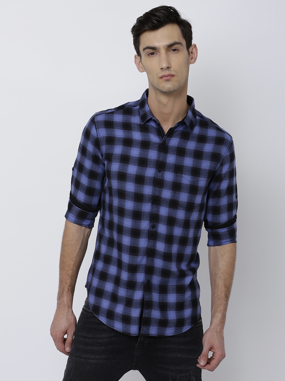 

LOCOMOTIVE Men Blue & Black Slim Fit Checked Casual Shirt