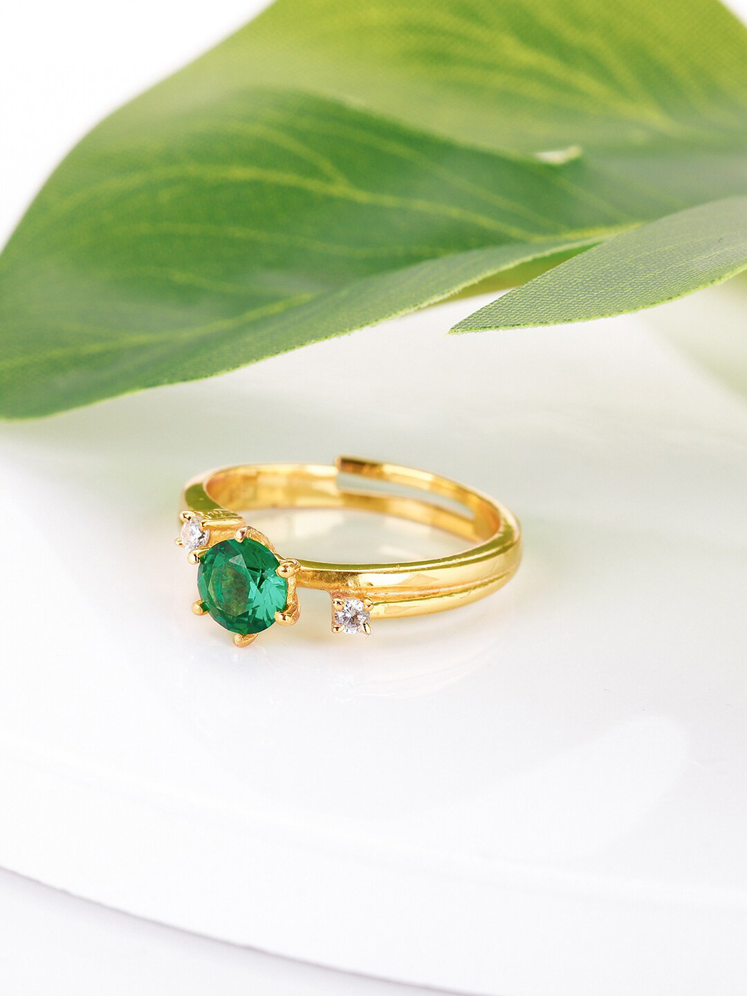 

GIVA Gold-Plated Stone-Studded Sterling Silver Finger Ring